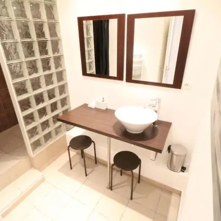 Appartement 1 Bedroom- 2 Mins From The Palais- Joffre 263 By Interhome *